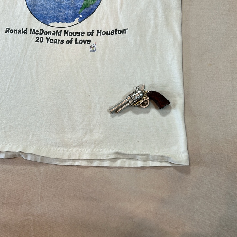 Vintage Houston Ronald McDonald House shirt - Picture 5 of 8